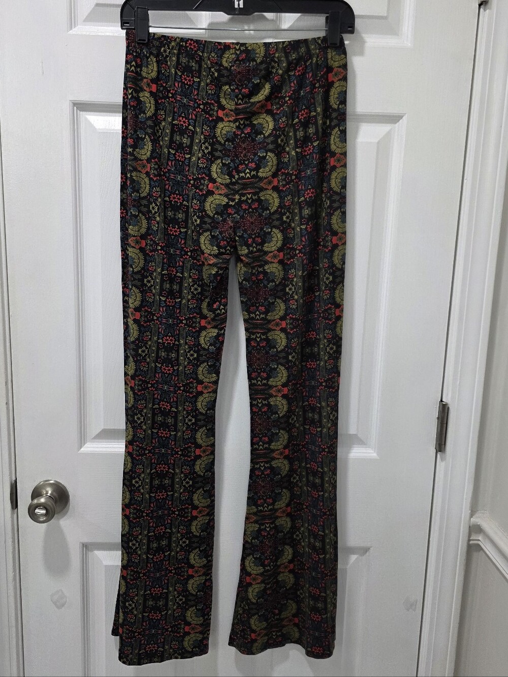 Sea Gypsies By Lost | Swell Bell Flare Boho Pants, Size Medium - Picture 4 of 7
